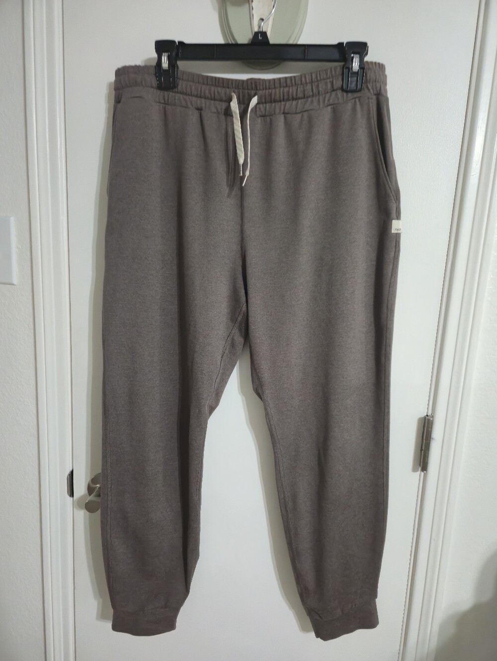 Women's Vuori Performance Joggers Pants Light Brown/Grey Brown Size Large
